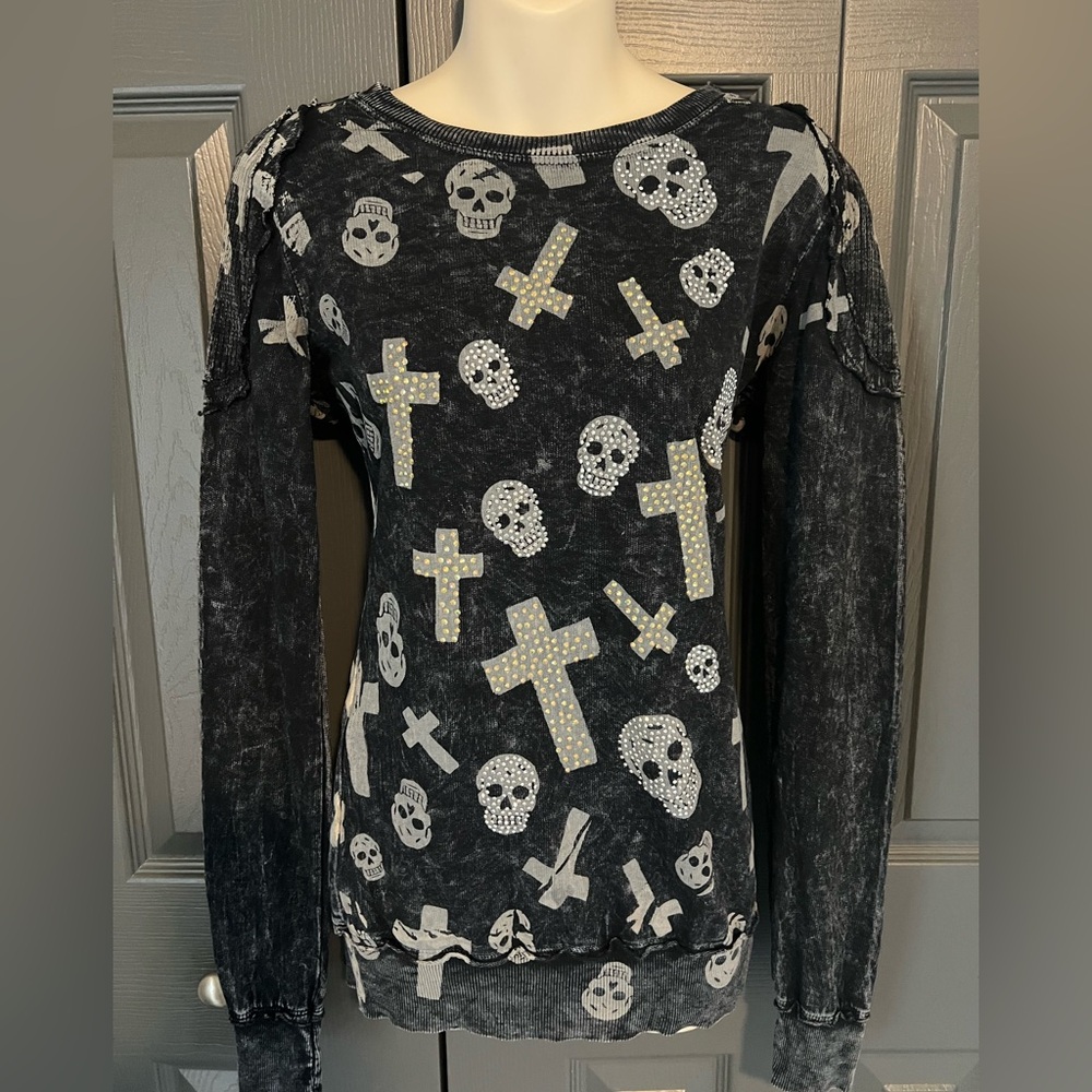 B5-109- Vocal Charcoal and Ebony Long Sleeve